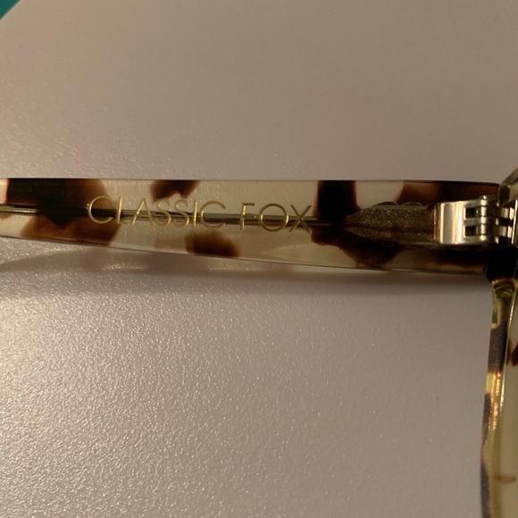 NWOT WILDFOX turquoise SUNGLASSES - Picture 4 of 7